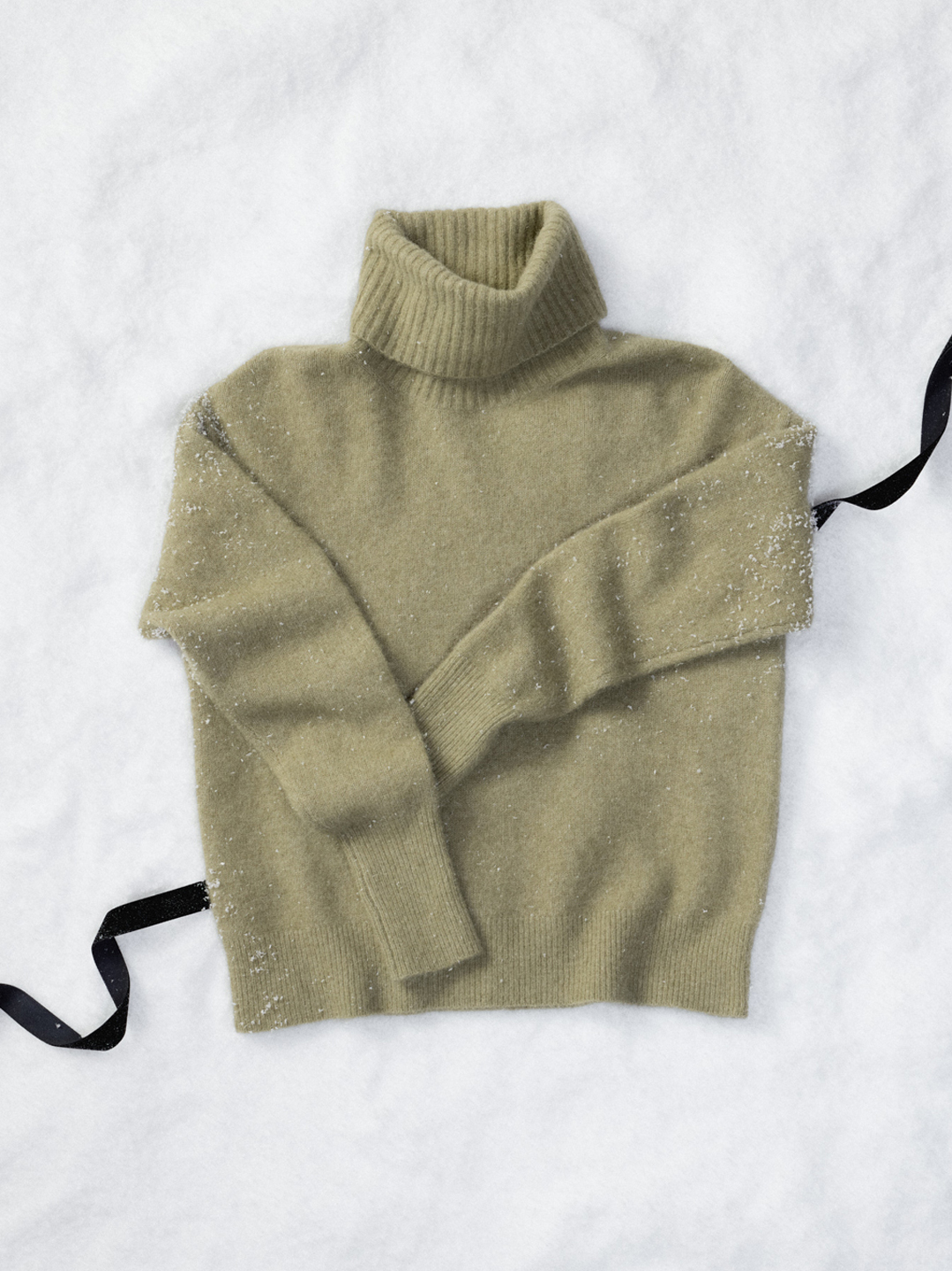 Green knit with turtleneck in Alpaca wool